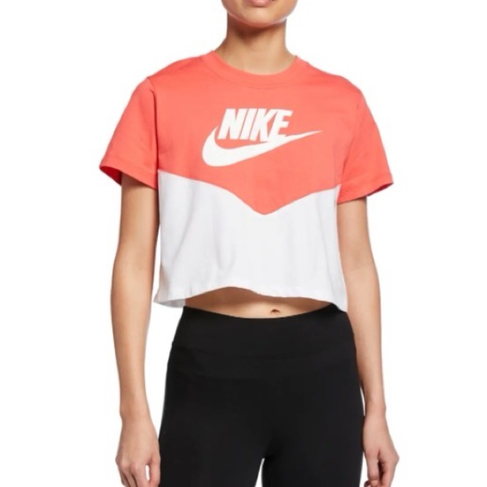 Nike Women's Coral and White Crop Top size 3X   A473